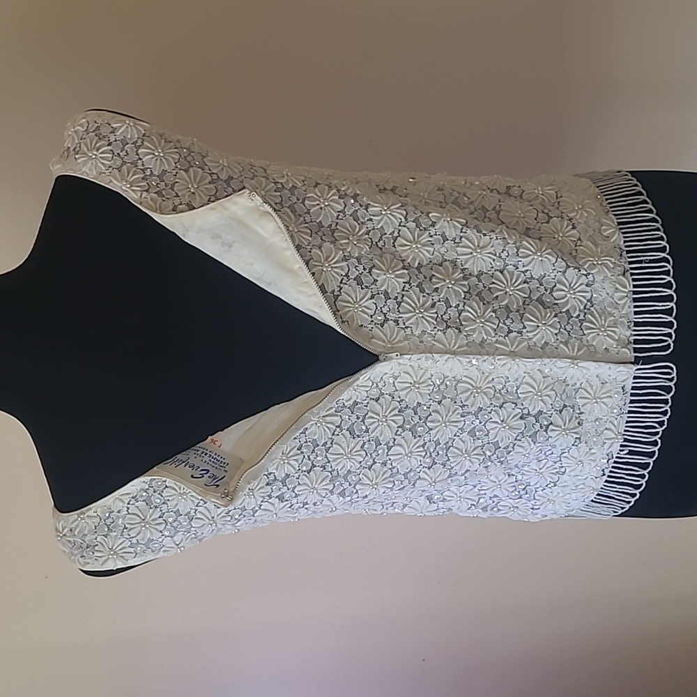 TheEverllitCo. Cashmere Angora beaded tank size 36 - Picture 5 of 11